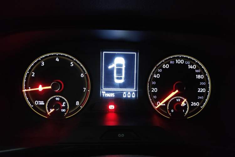 Used Volkswagen Lavida 2019 1.5L Automatic Comfort Edition China VI Standard Instrument Cluster