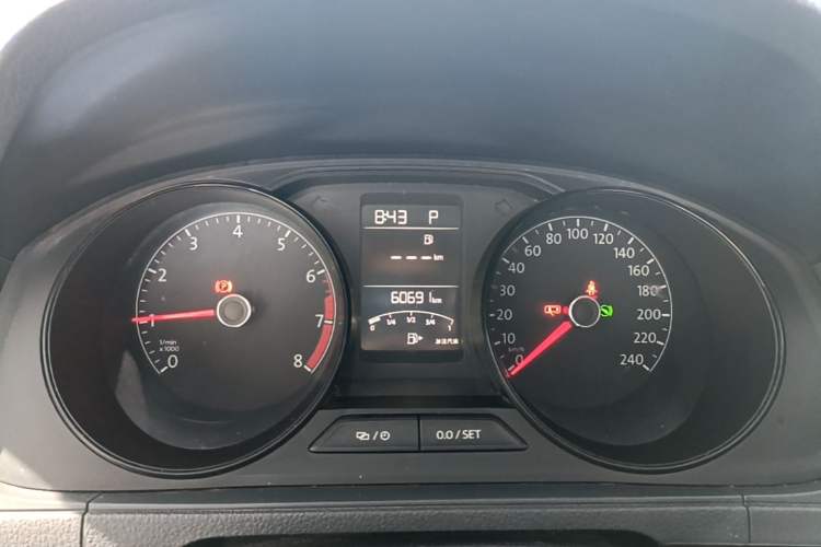 Used Volkswagen Lavida 2019 Lavida Start 1.5L Automatic Trendy Version China VI Standard Instrument Cluster
