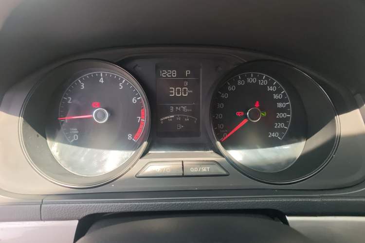 Used Volkswagen Lavida 2019 Lavida Start 1.5L Automatic Trendy Version China VI Standard Instrument Cluster