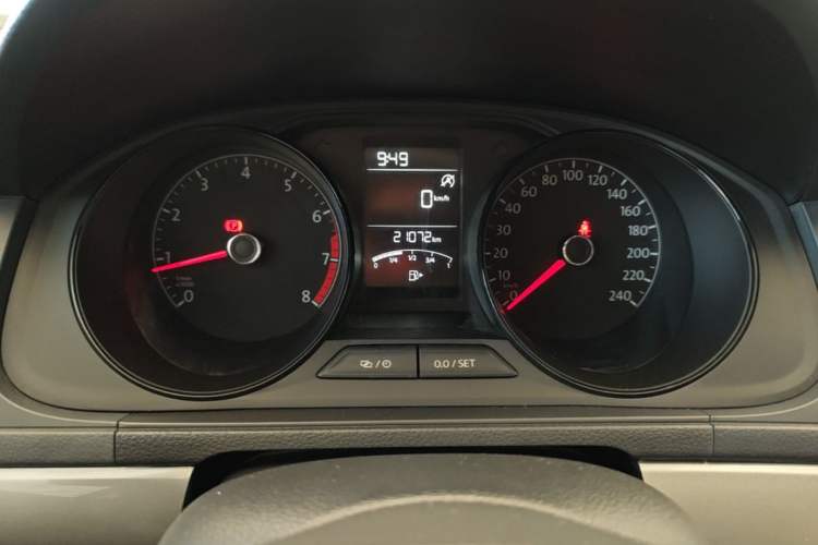 Used Volkswagen Lavida 2019 Lavida Start 1.5L Manual Fashion Edition China VI Standard Instrument Cluster
