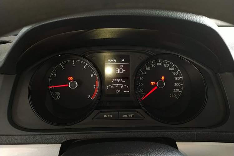Used Volkswagen Lavida 2019 Lavida Start 1.5L Automatic Trendy Version China VI Standard Instrument Cluster