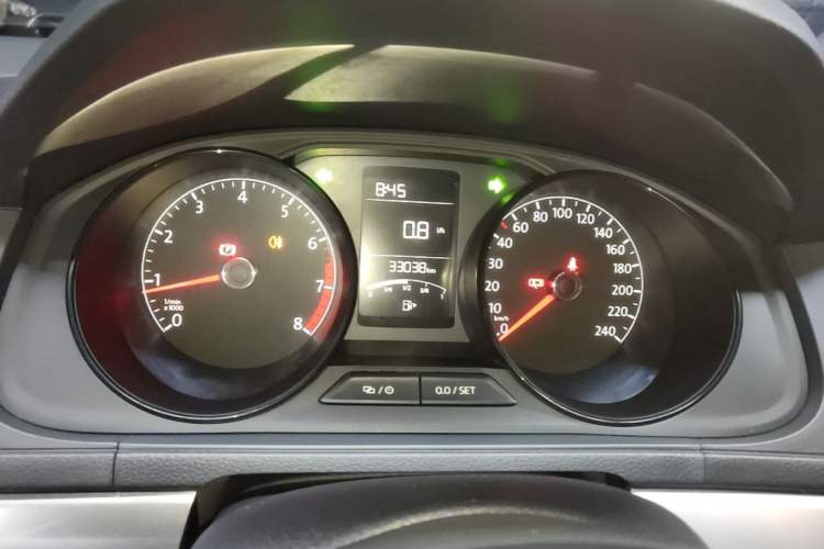 Used Volkswagen Lavida 2019 Lavida Start 1.5L Manual Fashion Edition China VI Standard Instrument Cluster