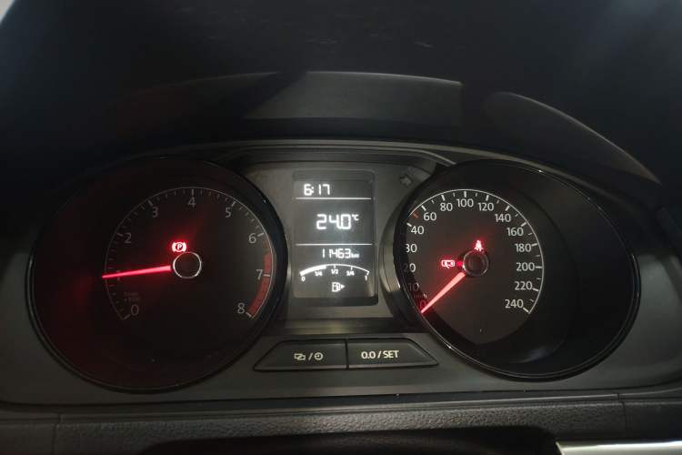 Used Volkswagen Lavida 2019 Lavida Start 1.5L Manual Fashion Edition China VI Standard Instrument Cluster
