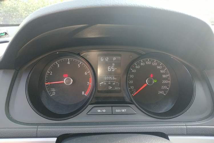 Used Volkswagen Lavida 2019 Lavida Start 1.5L Automatic Trendy Version China VI Standard Instrument Cluster