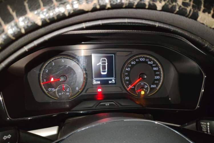 Used Volkswagen Lavida 2019 1.5L Automatic Vision Edition China VI Standard Instrument Cluster