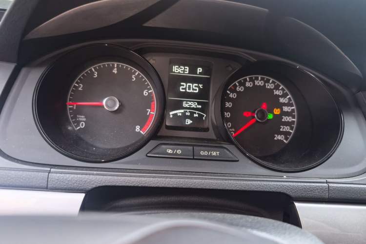 Used Volkswagen Lavida 2019 Lavida Start 1.5L Automatic Trendy Version China VI Standard Instrument Cluster