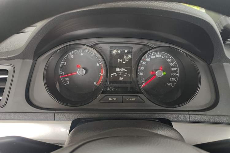 Used Volkswagen Lavida 2019 Lavida Start 1.5L Automatic Trendy Version China VI Standard Instrument Cluster