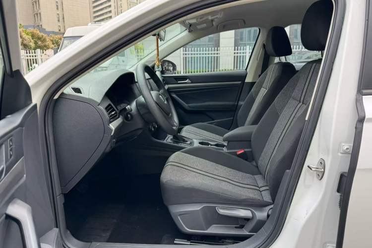 Used Volkswagen Lavida 2019 1.5L Automatic Fashion Edition China VI Interior 1