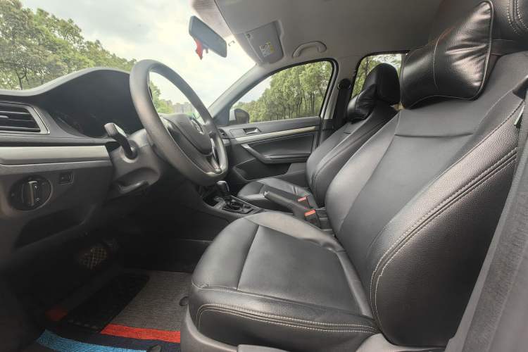 Used Volkswagen Lavida 2019 Lavida Start 1.5L Automatic Trendy Version China VI Standard Interior 1
