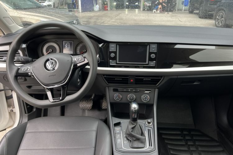 Used Volkswagen Lavida 2019 1.5L Automatic Comfort Edition China VI Standard Interior 1