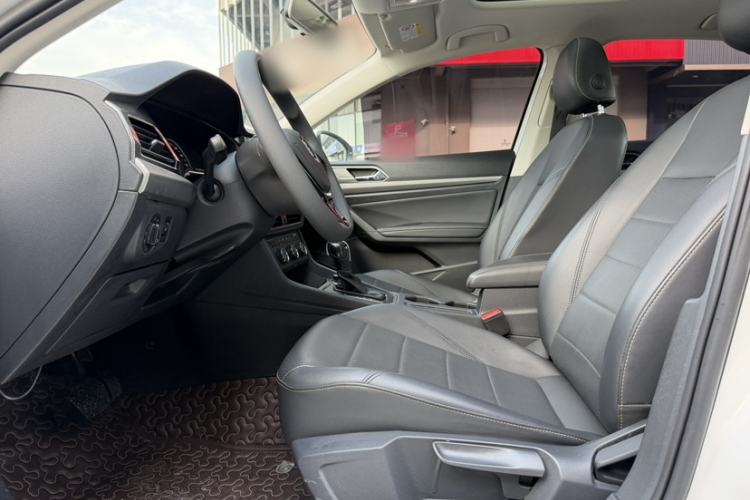 Used Volkswagen Lavida 2019 1.5L Automatic Comfort Edition China VI Standard Interior 1