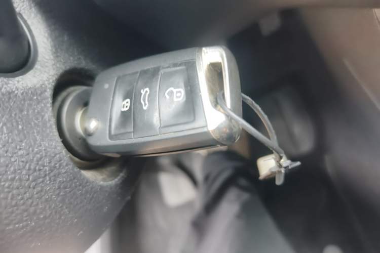 Used Volkswagen Lavida 2019 1.5L Automatic Comfort Edition China VI Standard Interior 1