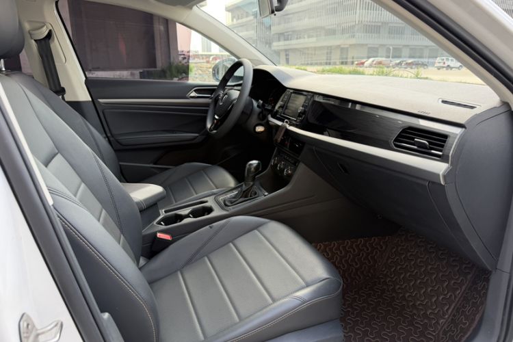 Used Volkswagen Lavida 2019 1.5L Automatic Comfort Edition China VI Standard Interior 10