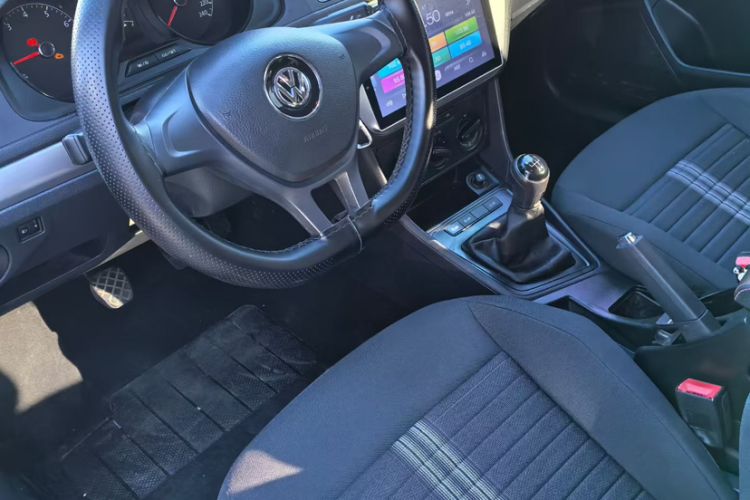 Used Volkswagen Lavida 2019 Lavida Start 1.5L Manual Fashion Edition China VI Standard Interior 2