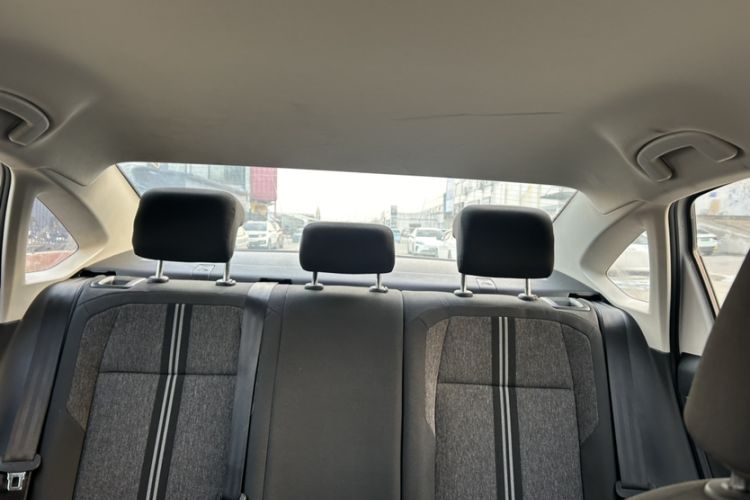 Used Volkswagen Lavida 2019 1.5L Automatic Fashion Edition China VI Interior 3