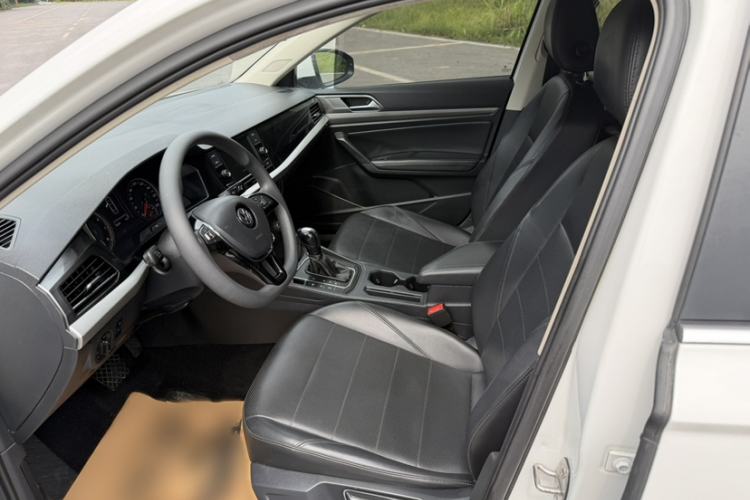 Used Volkswagen Lavida 2019 1.5L Automatic Comfort Edition China VI Standard Interior 3