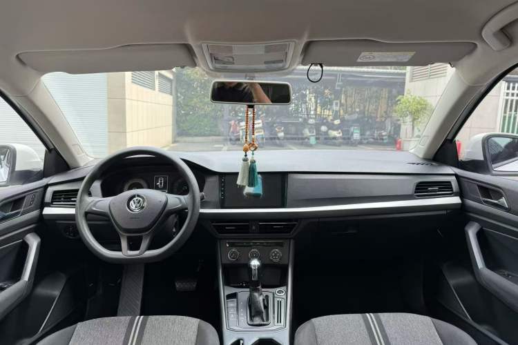 Used Volkswagen Lavida 2019 1.5L Automatic Fashion Edition China VI Interior 3