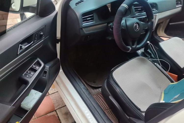 Used Volkswagen Lavida 2019 Lavida Start 1.5L Automatic Trendy Version China VI Standard Interior 3