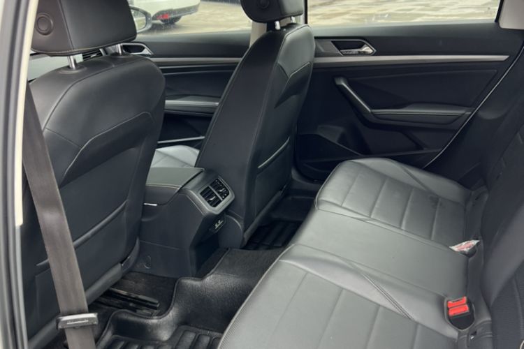 Used Volkswagen Lavida 2019 1.5L Automatic Comfort Edition China VI Standard Interior 3