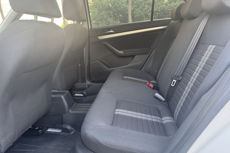 Used Volkswagen Lavida 2019 Lavida Start 1.5L Automatic Trendy Version China VI Standard Interior 3
