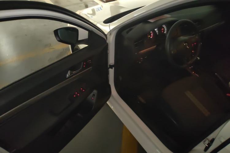 Used Volkswagen Lavida 2019 Lavida Start 1.5L Automatic Trendy Version China VI Standard Interior 3