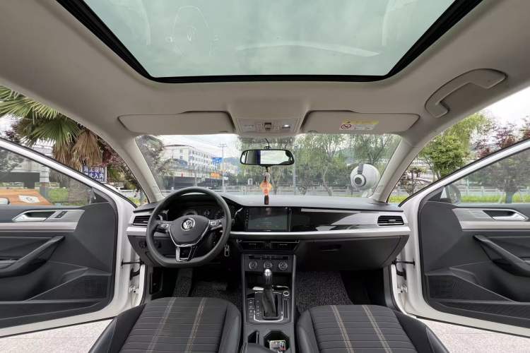 Used Volkswagen Lavida 2019 280TSI DSG Comfort Edition China VI standard Interior 3