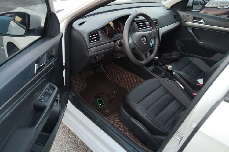 Used Volkswagen Lavida 2019 Lavida Start 1.5L Automatic Trendy Version China VI Standard Interior 3