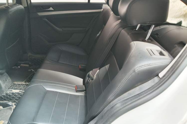Used Volkswagen Lavida 2019 Lavida Start 1.5L Automatic Trendy Version China VI Standard Interior 4