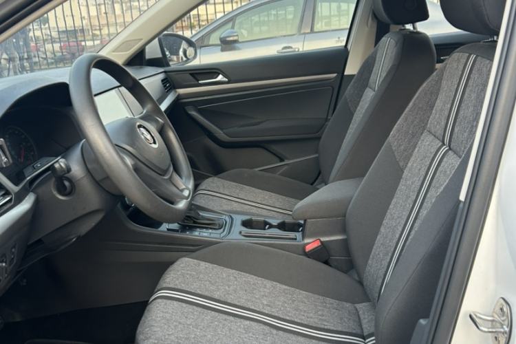 Used Volkswagen Lavida 2019 1.5L Automatic Fashion Edition China VI Interior 4