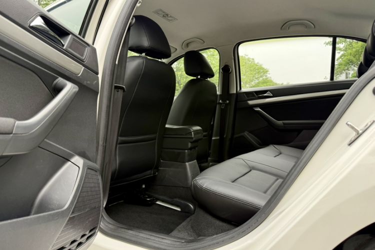 Used Volkswagen Lavida 2019 Lavida Start 1.5L Automatic Trendy Version China VI Standard Interior 4
