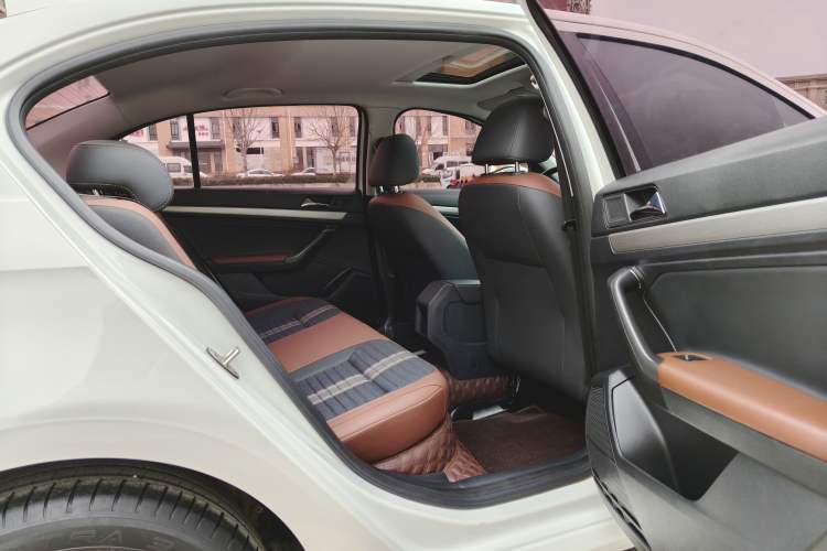 Used Volkswagen Lavida 2019 Lavida Start 1.5L Automatic Comfort Edition China VI Standard Interior 4