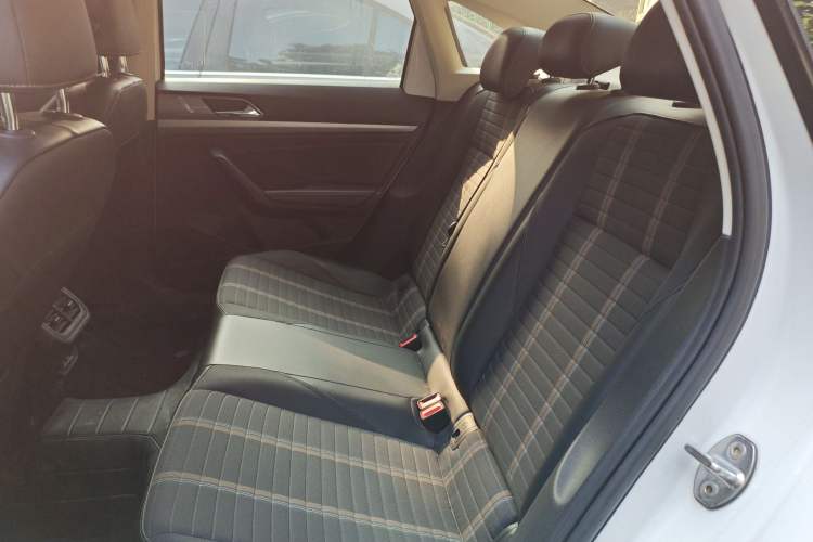 Used Volkswagen Lavida 2019 1.5L Automatic Vision Edition China VI Standard Interior 4