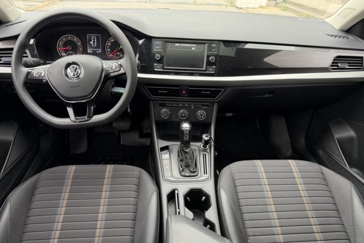 Used Volkswagen Lavida 2019 1.5L Automatic Vision Edition China VI Standard Interior 4