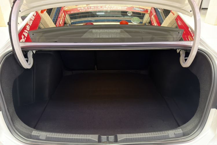 Used Volkswagen Lavida 2019 280TSI DSG Comfort Edition China VI standard Interior 4