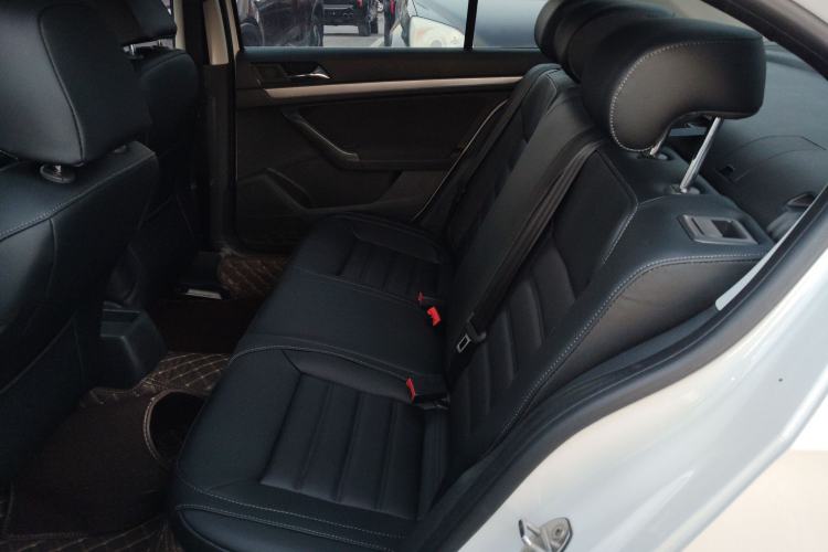 Used Volkswagen Lavida 2019 Lavida Start 1.5L Automatic Trendy Version China VI Standard Interior 4