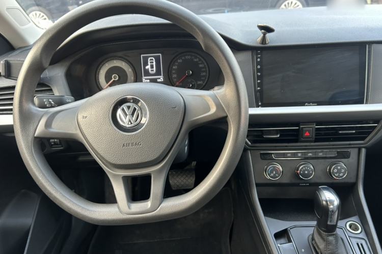 Used Volkswagen Lavida 2019 1.5L Automatic Fashion Edition China VI Interior 6