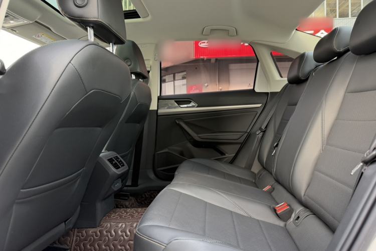 Used Volkswagen Lavida 2019 1.5L Automatic Comfort Edition China VI Standard Interior 8