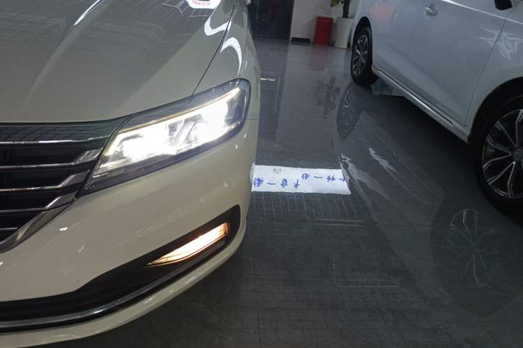 Used Volkswagen Lavida 2019 1.5L Automatic Comfort Edition China VI Standard Left Front Headlight