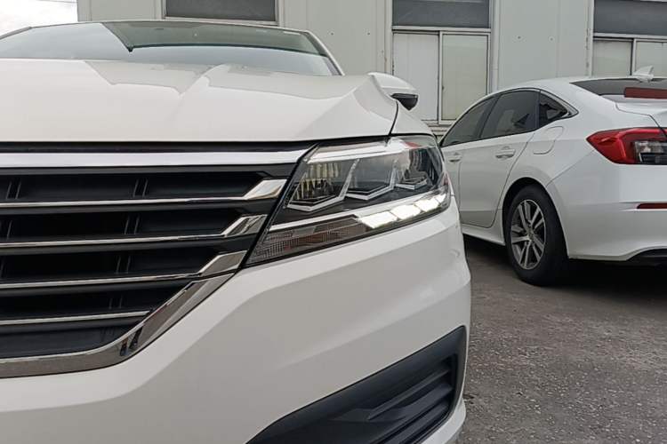 Used Volkswagen Lavida 2019 1.5L Automatic Fashion Edition China VI Left Front Headlight