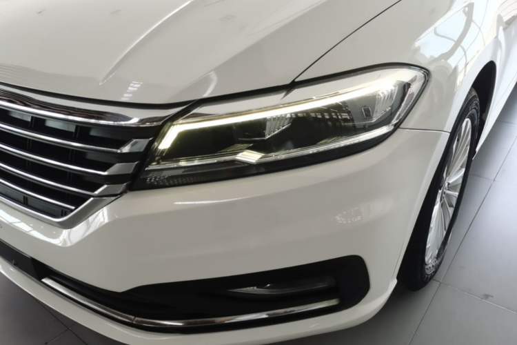 Used Volkswagen Lavida 2019 280TSI DSG Comfort Edition China VI standard Left Front Headlight