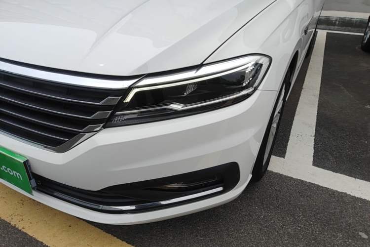 Used Volkswagen Lavida 2019 1.5L Automatic Comfort Edition China VI Standard Left Front Headlight