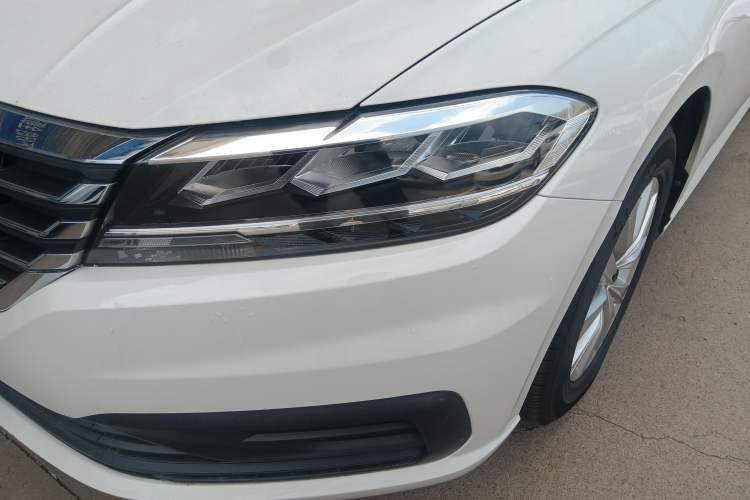 Used Volkswagen Lavida 2019 1.5L Automatic Fashion Edition China VI Left Front Headlight