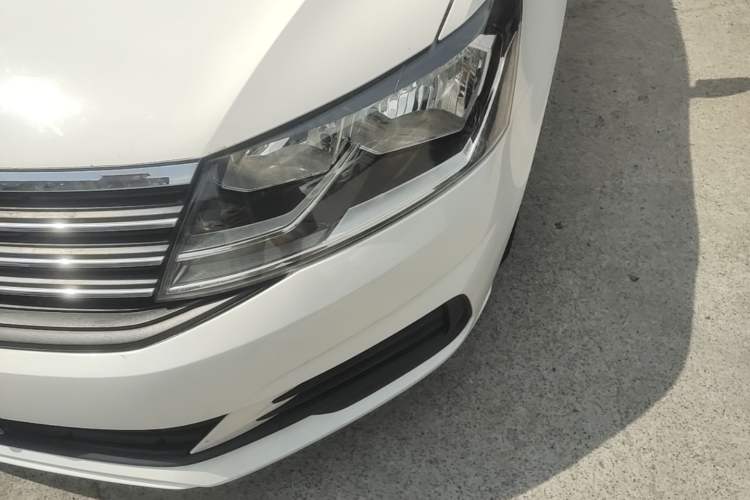Used Volkswagen Lavida 2019 Lavida Start 1.5L Manual Fashion Edition China VI Standard Left Front Headlight