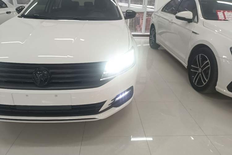 Used Volkswagen Lavida 2019 Lavida Start 1.5L Automatic Trendy Version China VI Standard Left Front Headlight