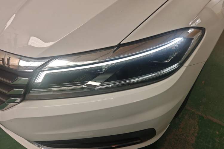 Used Volkswagen Lavida 2019 1.5L Automatic Comfort Edition China VI Standard Left Front Headlight