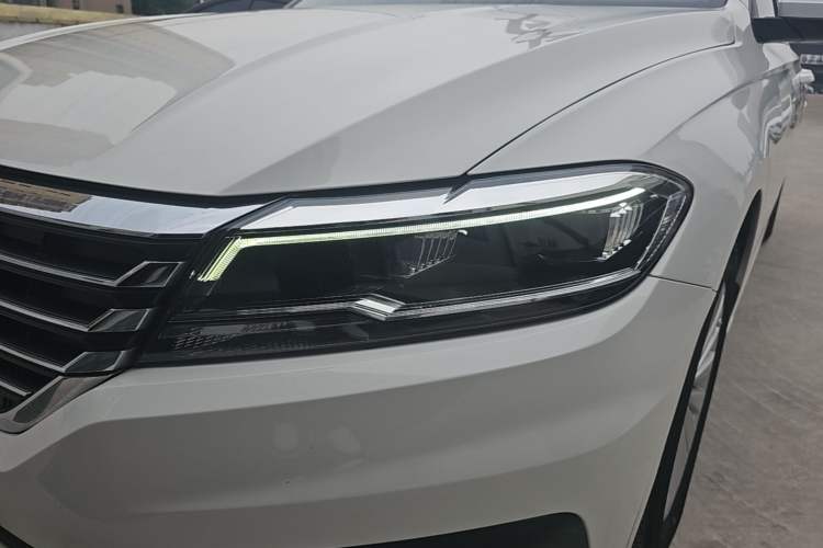 Used Volkswagen Lavida 2019 1.5L Automatic Comfort Edition China VI Standard Left Front Headlight