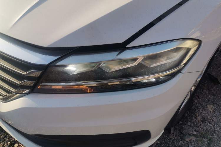 Used Volkswagen Lavida 2019 1.5L Automatic Fashion Edition China VI Left Front Headlight