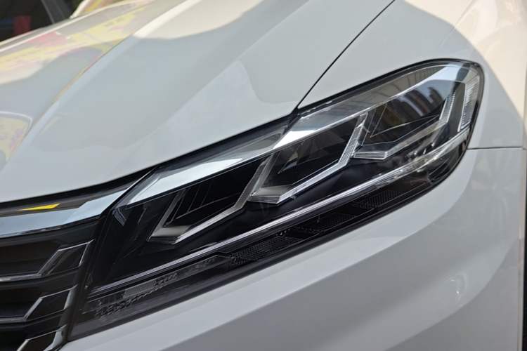 Used Volkswagen Lavida 2019 1.5L Automatic Fashion Edition China VI Left Front Headlight
