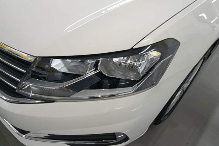 Used Volkswagen Lavida 2019 Lavida Start 1.5L Automatic Comfort Edition China VI Standard Left Front Headlight