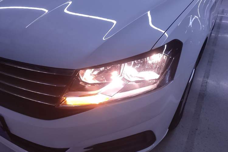 Used Volkswagen Lavida 2019 Lavida Start 1.5L Manual Fashion Edition China VI Standard Left Front Headlight